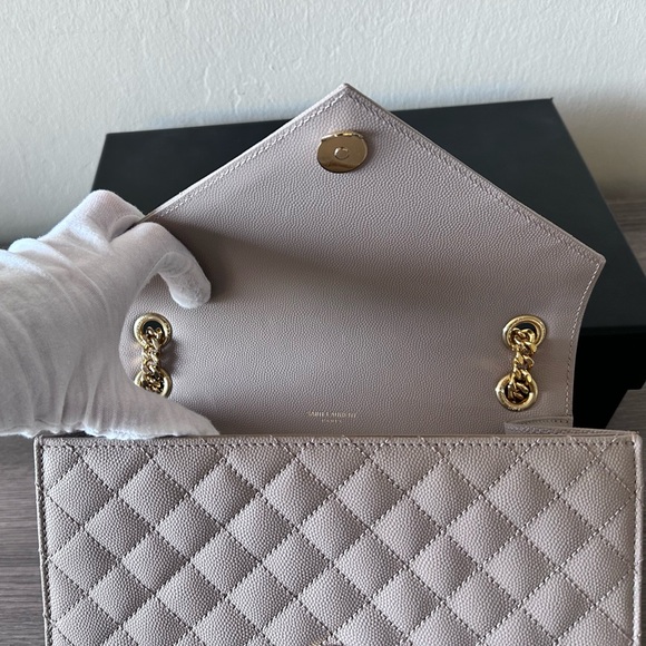 🔥YSL ENVELOPE MEDIUM IN QUILTED GRAIN DE POUDRE EMBOSSED LEATHER - Picture 11 of 16